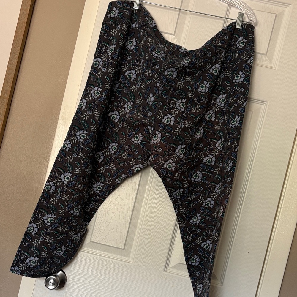 J. Jill Black Floral Leggings